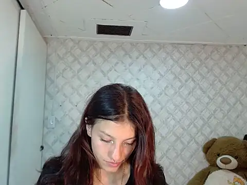 Snapshot of Emma-Wilson chatting on 02/26/26, 04:56 Emma-Wilson online show from 02/26/26, 04:56