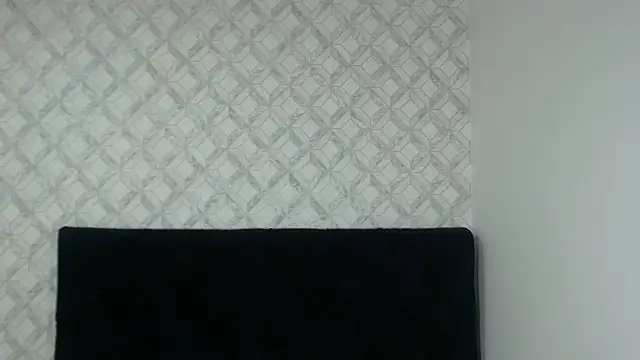 Snapshot of Emma-Wilson chatting on 02/13/25, 10:00 Emma-Wilson online show from 02/13/25, 10:00