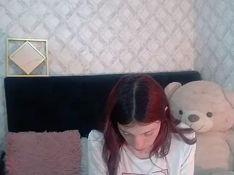Snapshot of Emma-Wilson chatting on 09/25/25, 05:13 Emma-Wilson online show from 09/25/25, 05:13