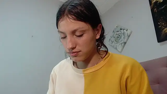 Snapshot of Emma-Wilson chatting on 03/14/25, 05:46 Emma-Wilson online show from 03/14/25, 05:46