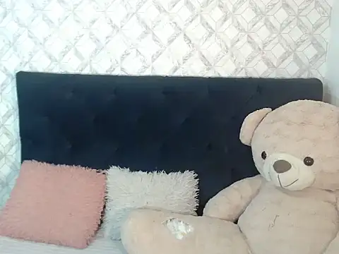 Emma-Wilson online show from 12/02/25, 01:02