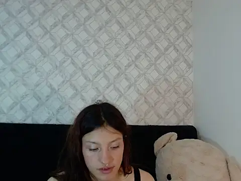 Emma-Wilson online show from 11/28/25, 05:07