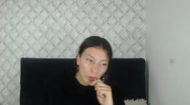 Snapshot of Emma-Wilson chatting on 02/26/25, 04:30 Emma-Wilson online show from 02/26/25, 04:30
