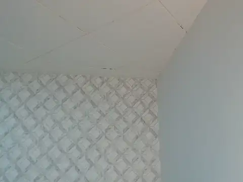 Emma-Wilson online show from 04/15/26, 07:58