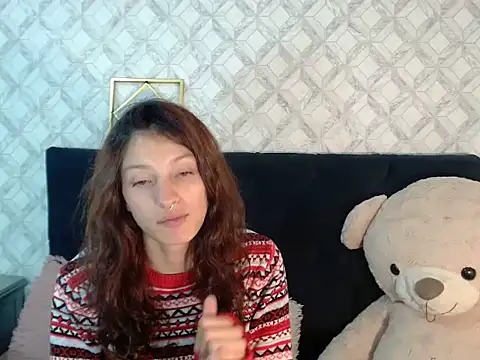 Snapshot of Emma-Wilson chatting on 12/23/25, 04:56 Emma-Wilson online show from 12/23/25, 04:56