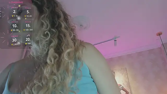 Shantall   online show from 04/24/26, 11:01