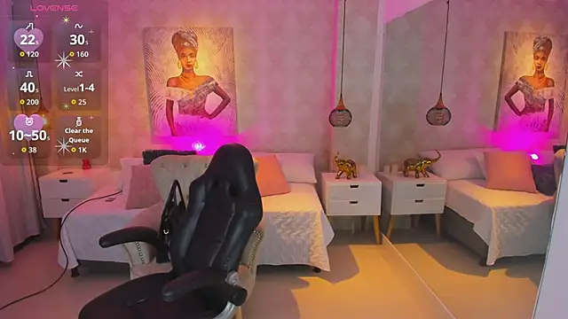 Snapshot of Shantall__ chatting on 12/04/25, 11:09 Shantall online show from 12/04/25, 11:09