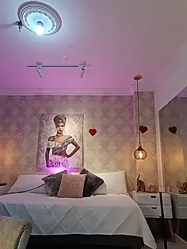 Shantall   online show from 03/25/26, 11:09