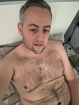 Snapshot of IrishManc chatting on 10/27/25, 11:55 IrishManc online show from 10/27/25, 11:55