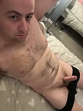 Snapshot of IrishManc chatting on 10/29/25, 08:46 IrishManc online show from 10/29/25, 08:46