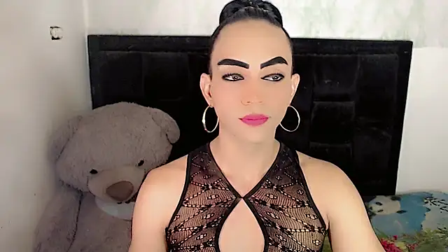 Michell Queen online show from 12/15/25, 04:18