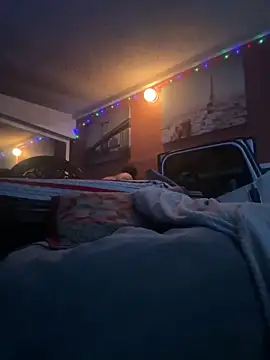 Snapshot of bigdickgio6923 chatting on 03/17/26, 10:57 bigdickgio6923 online show from 03/17/26, 10:57