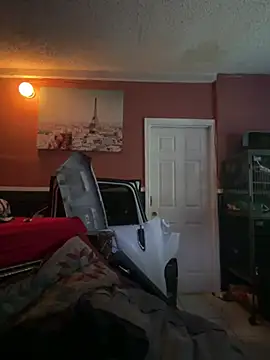 Snapshot of bigdickgio6923 chatting on 02/17/26, 02:31 bigdickgio6923 online show from 02/17/26, 02:31