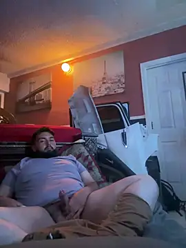 Snapshot of bigdickgio6923 chatting on 02/15/26, 08:57 bigdickgio6923 online show from 02/15/26, 08:57