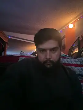 Snapshot of bigdickgio6923 chatting on 02/08/26, 03:21 bigdickgio6923 online show from 02/08/26, 03:21