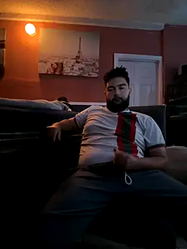 bigdickgio6923 online show from 11/05/25, 04:37