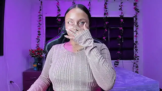 sweelanna   online show from 12/17/25, 02:05