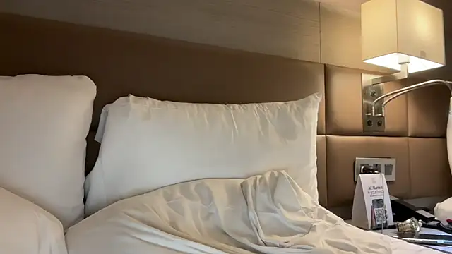 dominic brandd23 online show from 10/10/25, 07:20