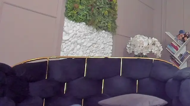 Deliciouslips online show from 02/23/26, 06:52