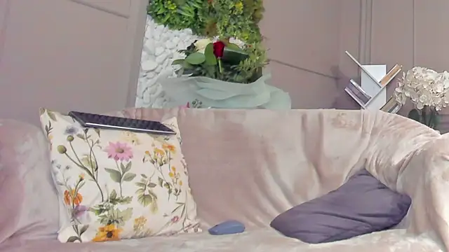 Deliciouslips online show from 07/23/26, 04:25