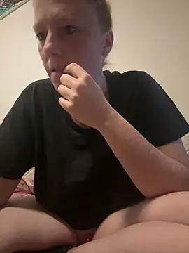 MoniqueLaFee online show from 10/19/25, 02:58