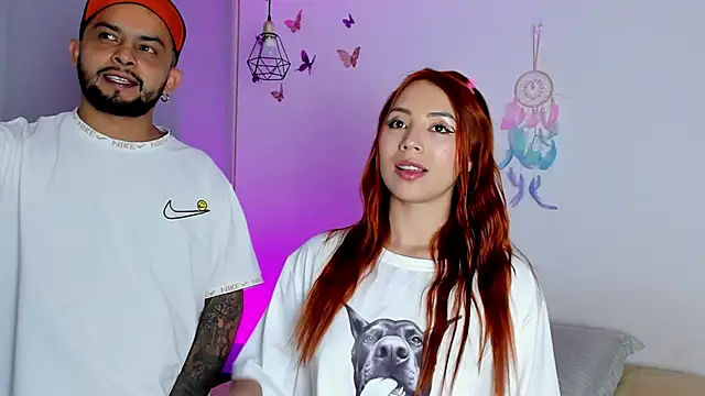 Chloe Johnson  online show from 11/22/25, 04:33