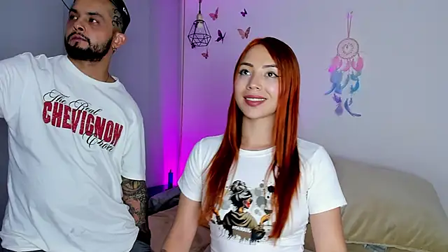 Chloe Johnson  online show from 11/26/25, 05:40