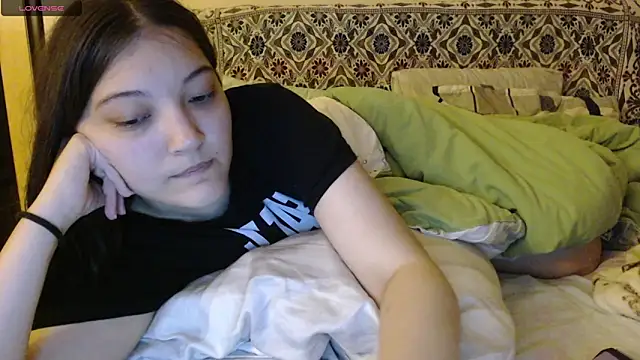 Snapshot of AlisaDevis chatting on 10/07/25, 05:03 AlisaDevis online show from 10/07/25, 05:03