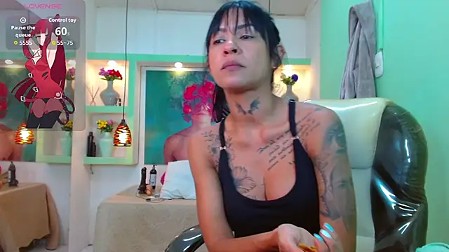 lorenapinto online show from 02/05/26, 02:07