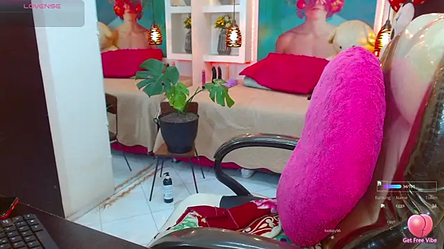 lorenapinto online show from 10/20/25, 01:29