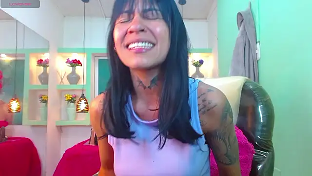 lorenapinto online show from 02/19/26, 05:15