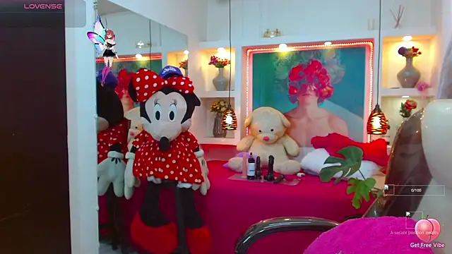 lorenapinto online show from 10/22/25, 01:49