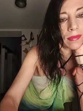 Snapshot of freyamoret chatting on 06/27/26, 03:23 freyamoret online show from 06/27/26, 03:23