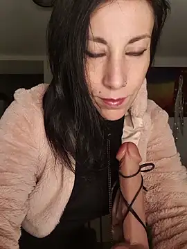 freyamoret online show from 04/09/26, 02:24