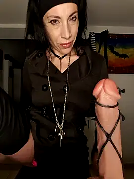 freyamoret online show from 10/22/25, 01:49