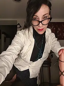 freyamoret online show from 05/06/26, 01:53