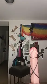 Snapshot of freyamoret chatting on 02/14/26, 04:45 freyamoret online show from 02/14/26, 04:45