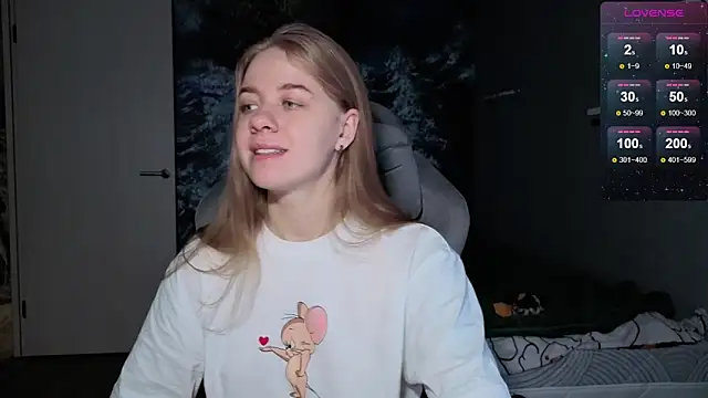 Snapshot of candy_maggie chatting on 01/05/26, 06:33 candy maggie online show from 01/05/26, 06:33