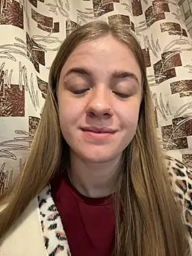 candy maggie online show from 12/02/25, 07:48