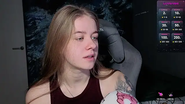 Snapshot of candy_maggie chatting on 01/08/26, 05:19 candy maggie online show from 01/08/26, 05:19