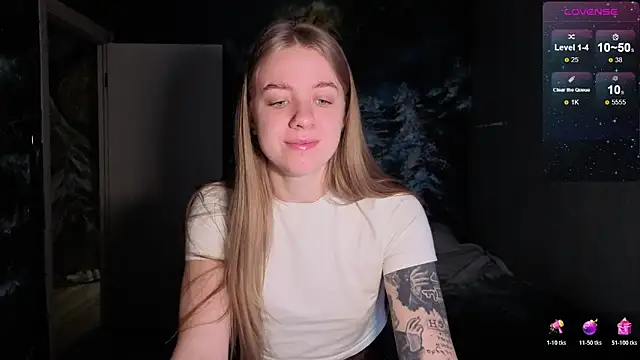 Snapshot of candy_maggie chatting on 01/14/26, 06:28 candy maggie online show from 01/14/26, 06:28