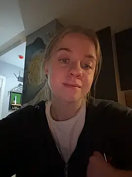 candy maggie online show from 11/15/25, 05:39