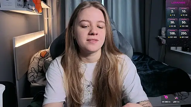Snapshot of candy_maggie chatting on 02/12/25, 09:20 candy maggie online show from 02/12/25, 09:20