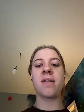 candy maggie online show from 11/17/25, 08:40