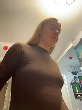 candy maggie online show from 11/16/25, 07:40