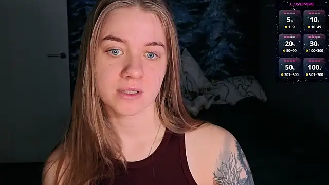 Snapshot of candy_maggie chatting on 02/04/26, 01:28 candy maggie online show from 02/04/26, 01:28