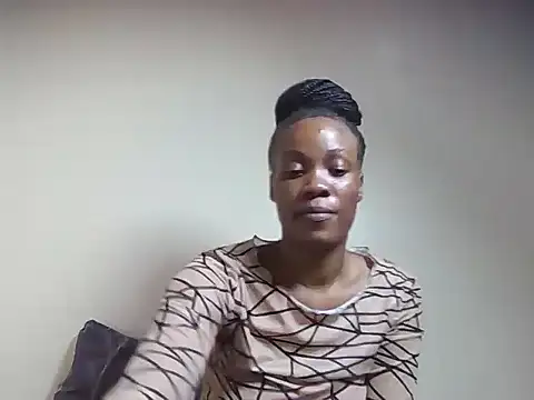 Snapshot of Creamy_candy17 chatting on 09/30/25, 10:49 Creamy candy17 online show from 09/30/25, 10:49