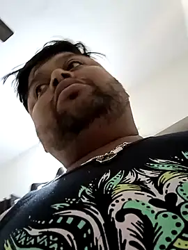 Snapshot of julywwrt chatting on 12/20/24, 05:14 julywwrt online show from 12/20/24, 05:14