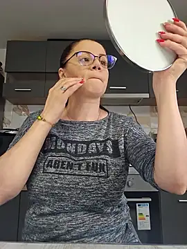 KristenVega online show from 11/26/25, 11:54