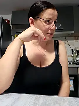 KristenVega online show from 11/29/25, 06:08